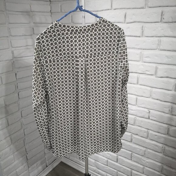 Rose & Olive Ladies Size Medium White with Olive Green Pattern Tunic / Blouse - Picture 2 of 10